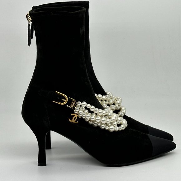 CHANEL 21A Suede Pearl String CC Charm Logo Ankle Bootie Boots Kitten Heel - Picture 7 of 16
